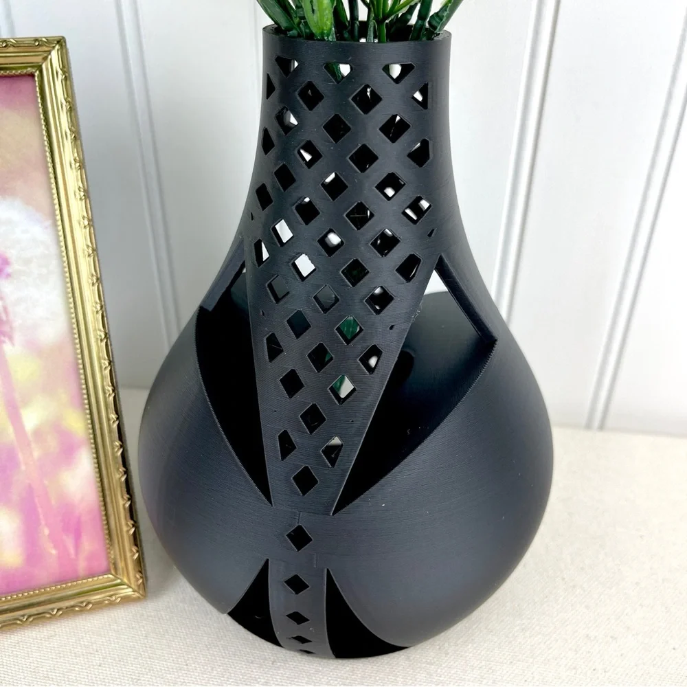 Modern Vase, The Arin Vase, Flower Vase, Dried Flowers